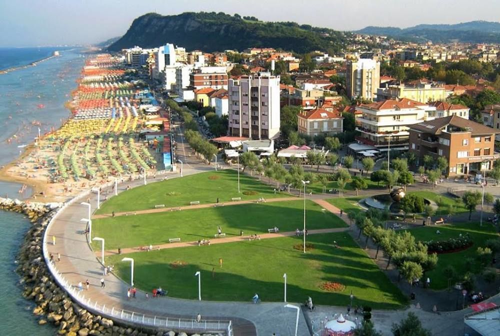 Hotel Bristol Pesaro Exterior foto