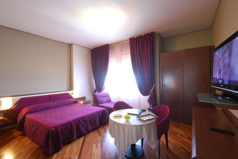 Hotel Bristol Pesaro Exterior foto